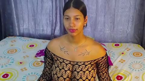 Snapshot of tokihoney chatting on 06.02.26 Adela y juan online show from 06.02.26