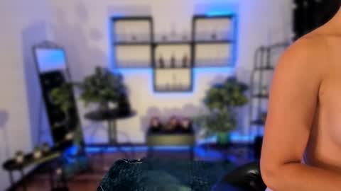 Snapshot of tokkyo__ chatting on 10.07.25 tokkyo__ online show from 10.07.25