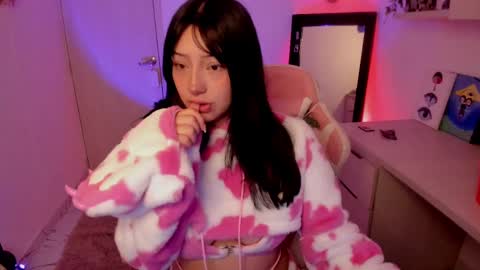 Snapshot of toky222 chatting on 03.07.25 Tokyo online show from 03.07.25