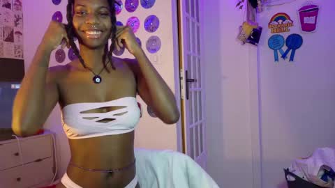 Snapshot of tokyo_wld chatting on 01.10.25 Athena Fantasy online show from 01.10.25