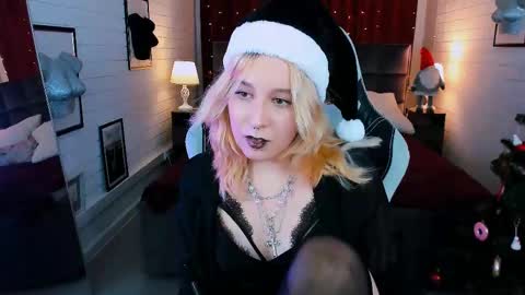 Tolli Moll online show from 12.30.24