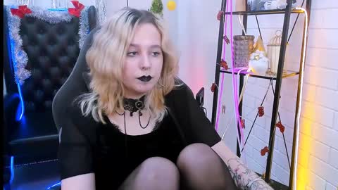 Tolli Moll online show from 01.09.25