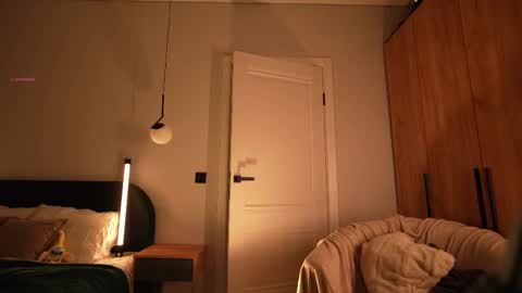 Snapshot of tollysage chatting on 10.08.25 Sage. TG channel online show from 10.08.25