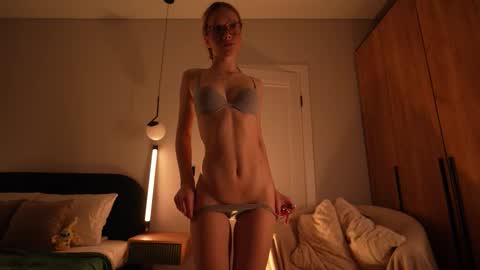 Snapshot of tollysage chatting on 10.27.25 Sage. TG channel online show from 10.27.25