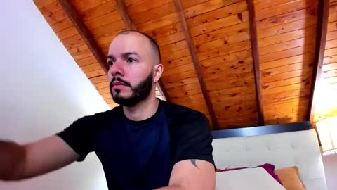   online show from 12.01.25