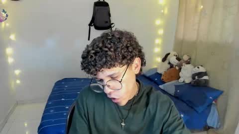 Tom Blue online show from 12.02.25