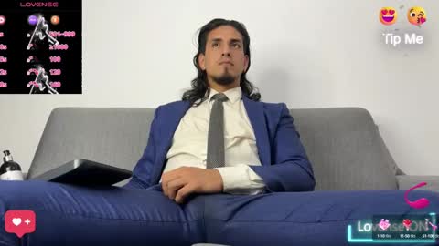 Snapshot of tom_blunt96 chatting on 09.30.25 TOM online show from 09.30.25