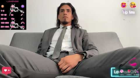 Snapshot of tom_blunt96 chatting on 10.03.25 TOM online show from 10.03.25