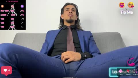 Snapshot of tom_blunt96 chatting on 10.04.25 TOM online show from 10.04.25