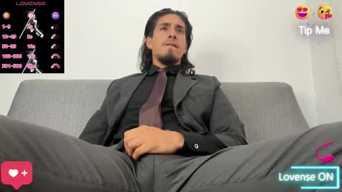 Snapshot of tom_blunt96 chatting on 10.16.25 TOM online show from 10.16.25