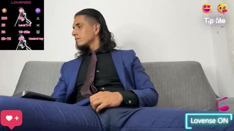 Snapshot of tom_blunt96 chatting on 10.30.25 TOM online show from 10.30.25