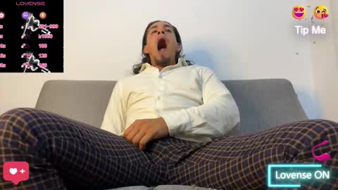 Snapshot of tom_blunt96 chatting on 11.01.25 TOM online show from 11.01.25