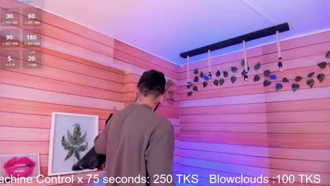 Snapshot of tom_cooper_1 chatting on 02.05.25 Master of pleasure online show from 02.05.25