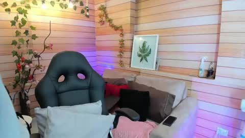 Snapshot of tom_cooper_1 chatting on 02.21.25 Master of pleasure online show from 02.21.25