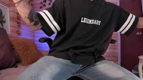 Snapshot of tom_cooper_1 chatting on 03.11.25 Master of pleasure online show from 03.11.25