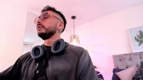 Snapshot of tom_cooper_1 chatting on 11.07.25 Master of pleasure online show from 11.07.25