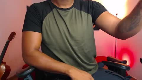 Snapshot of tom_damiran chatting on 03.07.25 TOM online show from 03.07.25