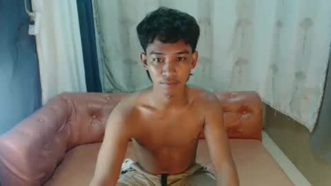 Snapshot of tom_denzel chatting on 03.01.26 jay online show from 03.01.26