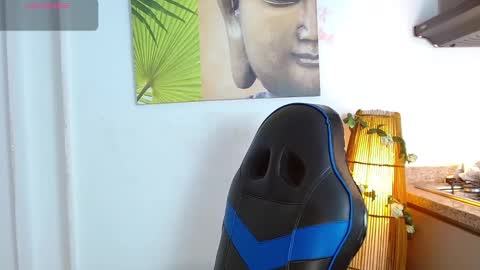 Snapshot of tom_muscle1 chatting on 12.27.24 Tom muscle1 online show from 12.27.24