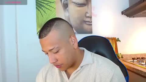 Snapshot of tom_muscle1 chatting on 02.04.25 Tom muscle1 online show from 02.04.25