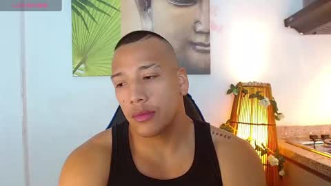 Snapshot of tom_muscle1 chatting on 02.09.25 Tom muscle1 online show from 02.09.25