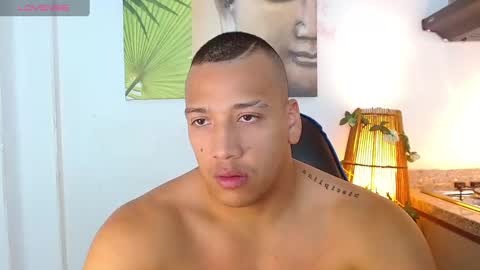 Snapshot of tom_muscle1 chatting on 02.10.25 Tom muscle1 online show from 02.10.25