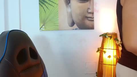 Snapshot of tom_muscle1 chatting on 02.13.25 Tom muscle1 online show from 02.13.25