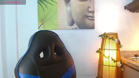 Snapshot of tom_muscle1 chatting on 02.19.25 Tom muscle1 online show from 02.19.25