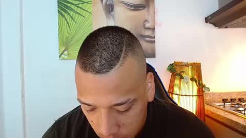 Snapshot of tom_muscle1 chatting on 02.21.25 Tom muscle1 online show from 02.21.25