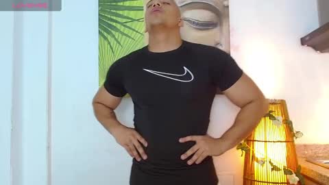 Snapshot of tom_muscle1 chatting on 02.22.25 Tom muscle1 online show from 02.22.25