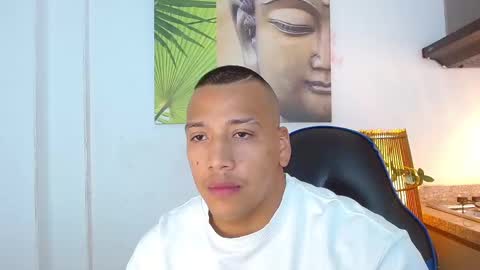 Snapshot of tom_muscle1 chatting on 02.25.25 Tom muscle1 online show from 02.25.25