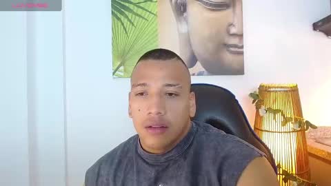 Snapshot of tom_muscle1 chatting on 03.05.25 Tom muscle1 online show from 03.05.25