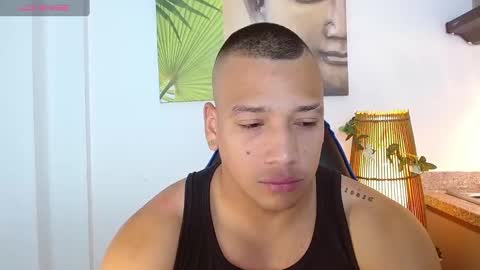 Snapshot of tom_muscle1 chatting on 03.11.25 Tom muscle1 online show from 03.11.25