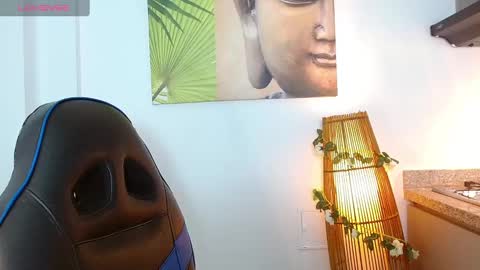 Snapshot of tom_muscle1 chatting on 03.12.25 Tom muscle1 online show from 03.12.25