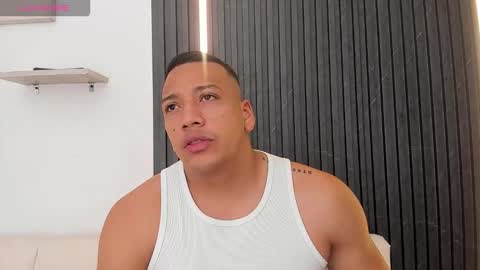 Snapshot of tom_muscle1 chatting on 09.09.25 Tom muscle1 online show from 09.09.25