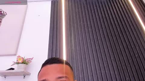 Snapshot of tom_muscle1 chatting on 09.17.25 Tom muscle1 online show from 09.17.25