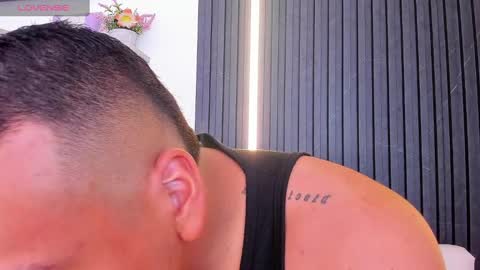 Snapshot of tom_muscle1 chatting on 10.01.25 Tom muscle1 online show from 10.01.25