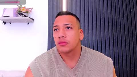 Snapshot of tom_muscle1 chatting on 10.09.25 Tom muscle1 online show from 10.09.25