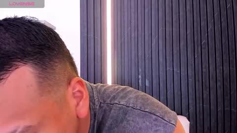 Snapshot of tom_muscle1 chatting on 10.23.25 Tom muscle1 online show from 10.23.25