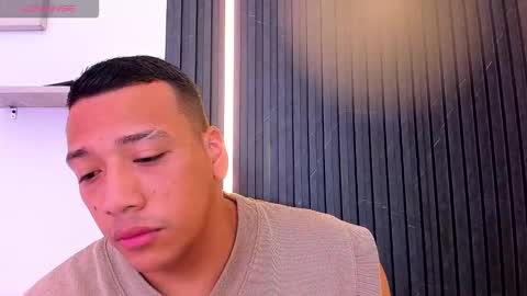 Snapshot of tom_muscle1 chatting on 10.24.25 Tom muscle1 online show from 10.24.25