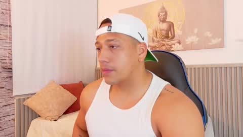 Tom muscle1 online show from 11.19.25