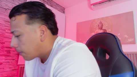 Snapshot of tom_muscle1 chatting on 02.01.26 Tom muscle1 online show from 02.01.26