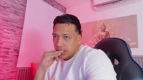 Snapshot of tom_muscle1 chatting on 02.07.26 Tom muscle1 online show from 02.07.26