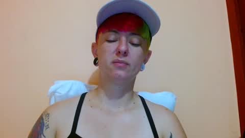 Snapshot of tomboyblue chatting on 07.27.26 Blue online show from 07.27.26