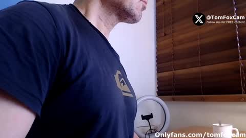 Snapshot of tomfoxcam chatting on 01.28.25 Tom Fox online show from 01.28.25