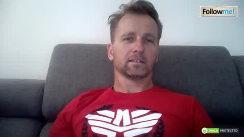 Snapshot of tomhardyc chatting on 12.22.24 Tomhardyc online show from 12.22.24