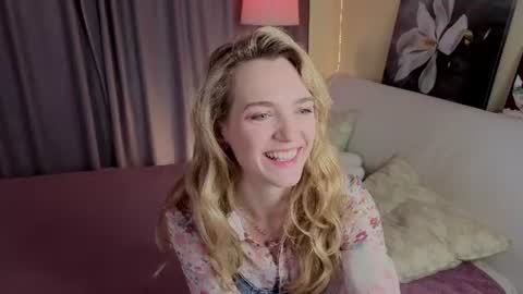 Snapshot of tomikavilandre chatting on 06.20.26 Lana online show from 06.20.26