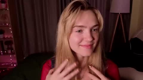 Snapshot of tomikavilandre chatting on 06.25.26 Lana online show from 06.25.26