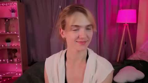 Snapshot of tomikavilandre chatting on 06.26.26 Lana online show from 06.26.26