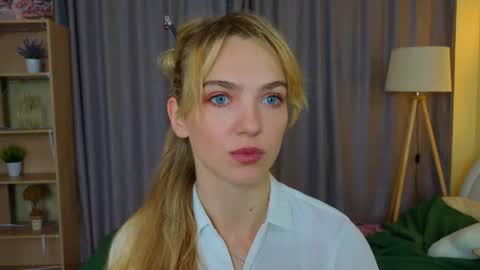 Snapshot of tomikavilandre chatting on 07.03.26 Lana online show from 07.03.26